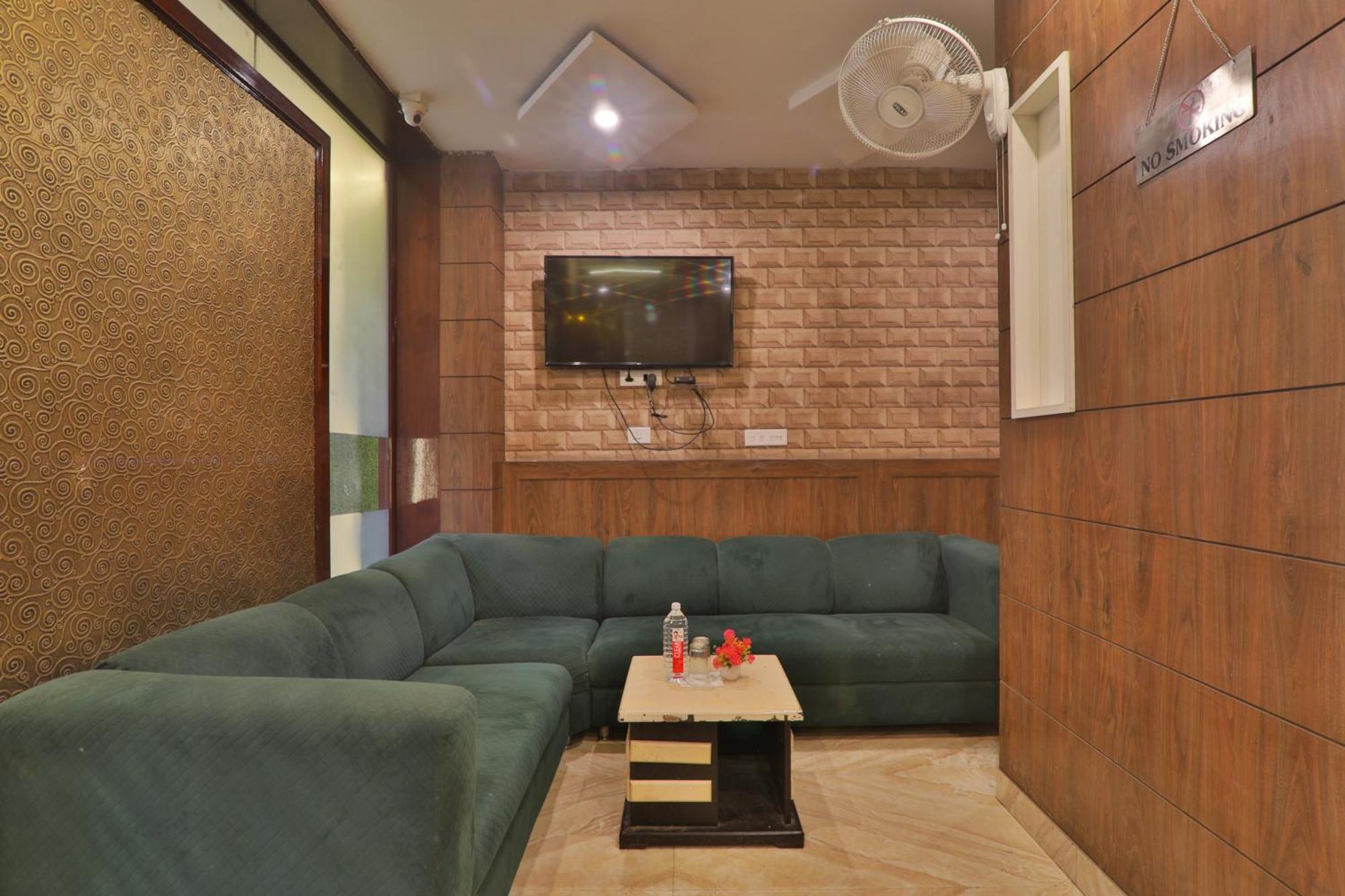 Hotel Janki Inn Sigra 2 Km From Kashi Vishwanath Dham Варанаси Экстерьер фото