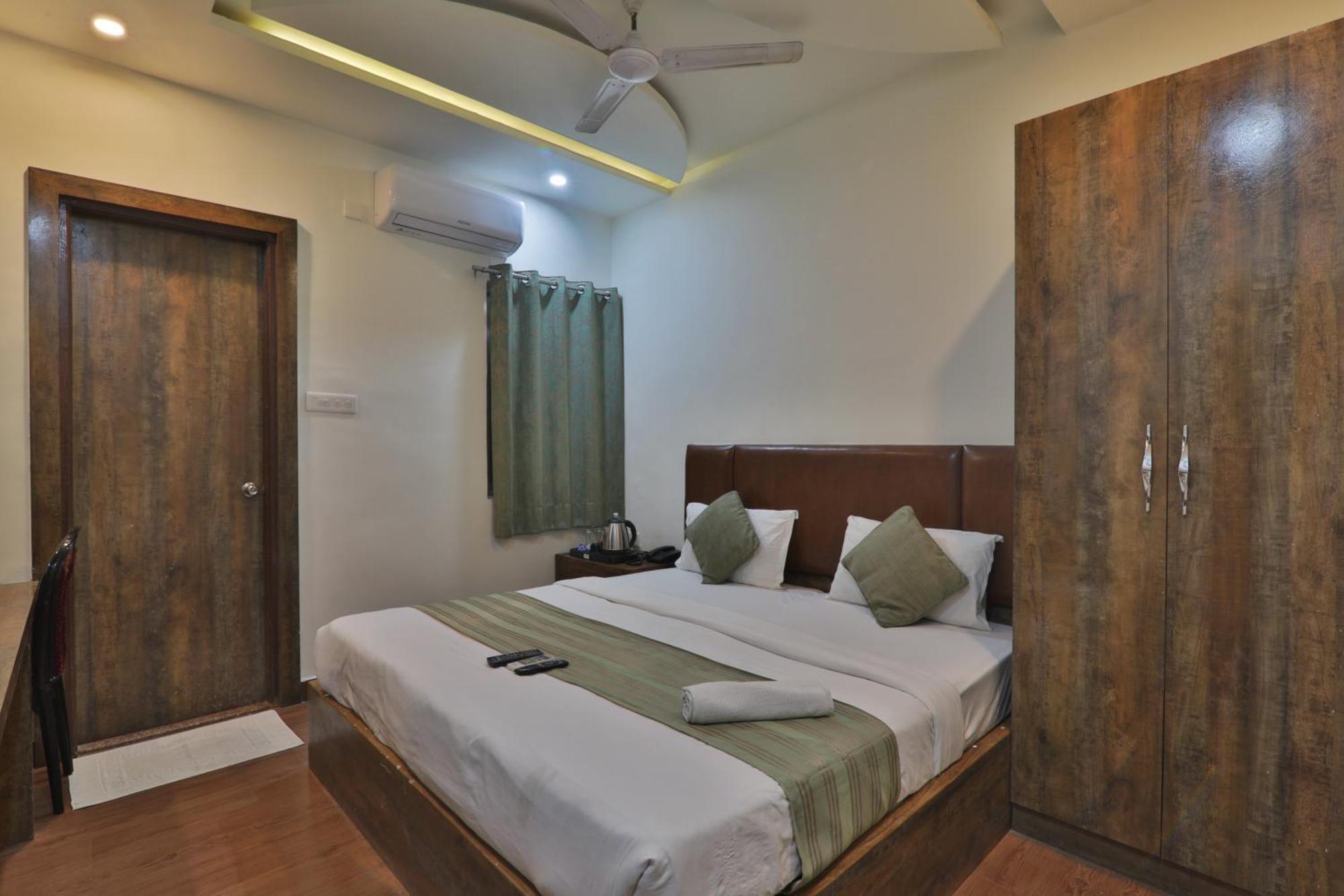 Hotel Janki Inn Sigra 2 Km From Kashi Vishwanath Dham Варанаси Экстерьер фото