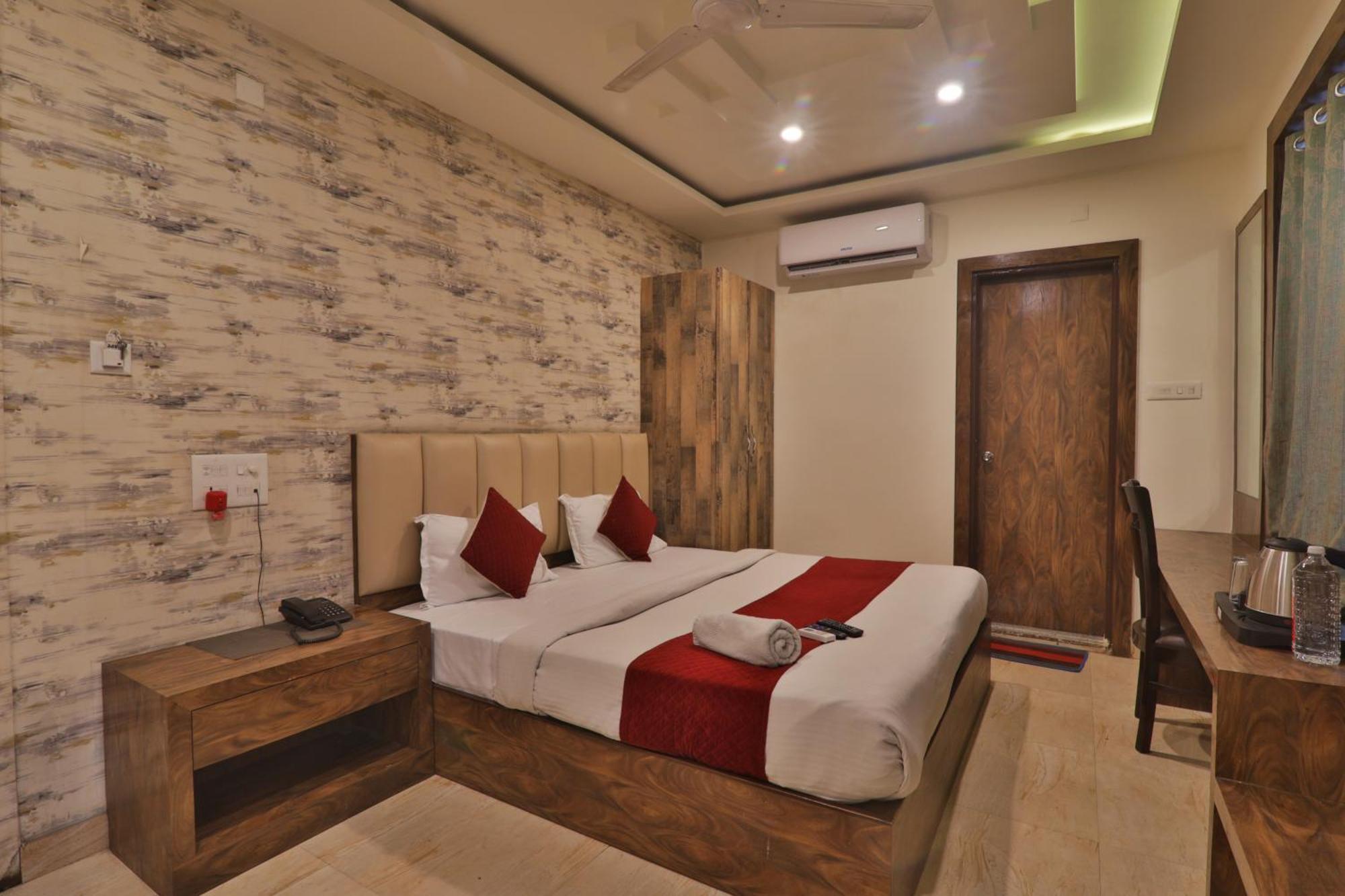 Hotel Janki Inn Sigra 2 Km From Kashi Vishwanath Dham Варанаси Экстерьер фото